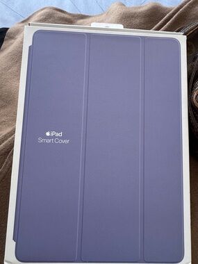 Apple iPad Smart Cover in Lavender Purple